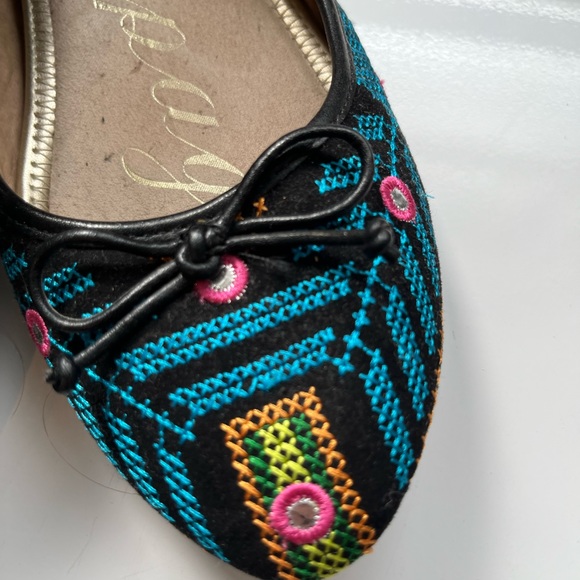 Embroidery shoes size 9 1/2 rampage cross stitch boho artsy flats - Picture 8 of 10